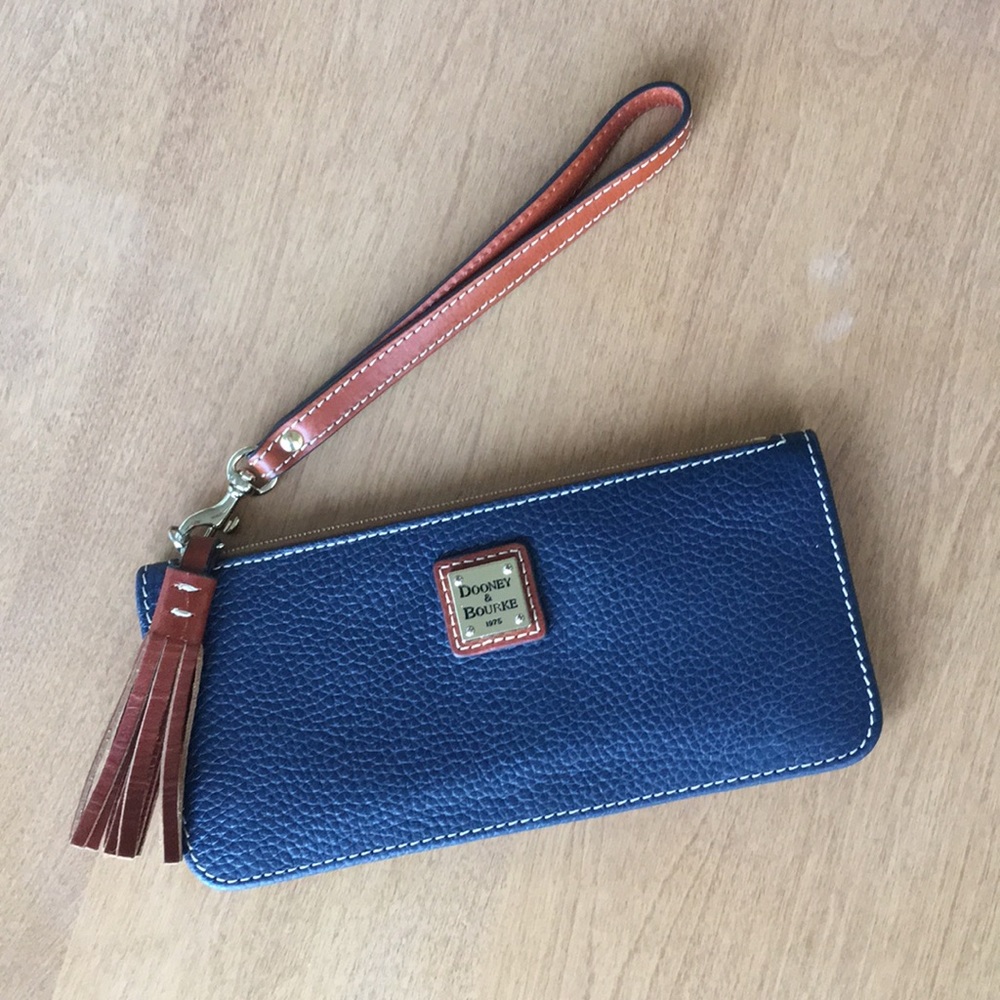 Dooney & Bourke Wallet Wristlet